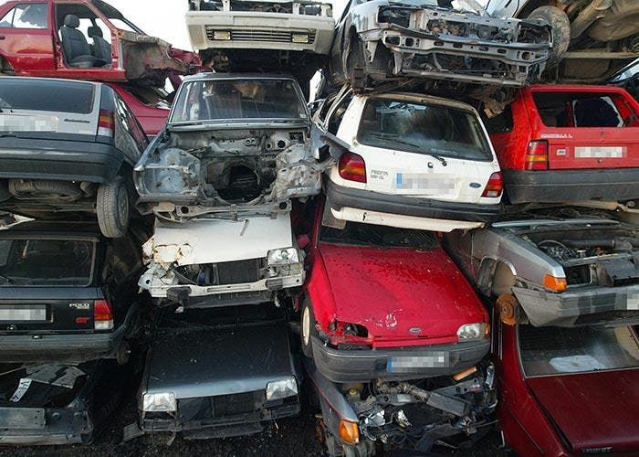 Cómo vender un coche usado para desguace